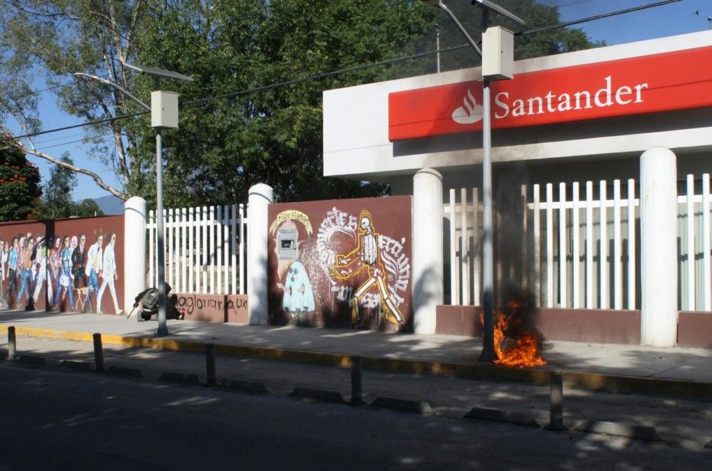 Vandalizan encapuchados en marcha por el 2 de octubre en Oaxaca - IMG_2950-1024x678