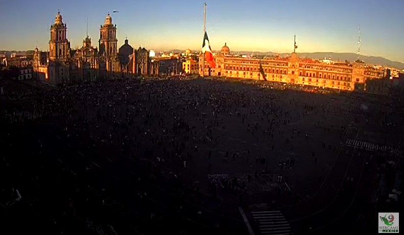 La marcha de 2 del octubre en imágenes - manifestación-zocalo-2